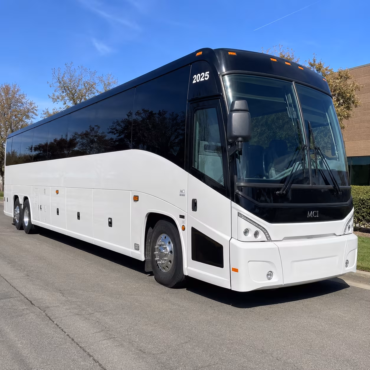 conference and event shuttle buses around yale and downtown new haven